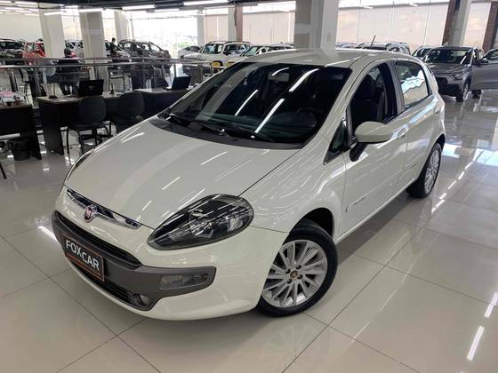 FIAT PUNTO 1.6 ESSENCE 16V FLEX 4P MANUAL